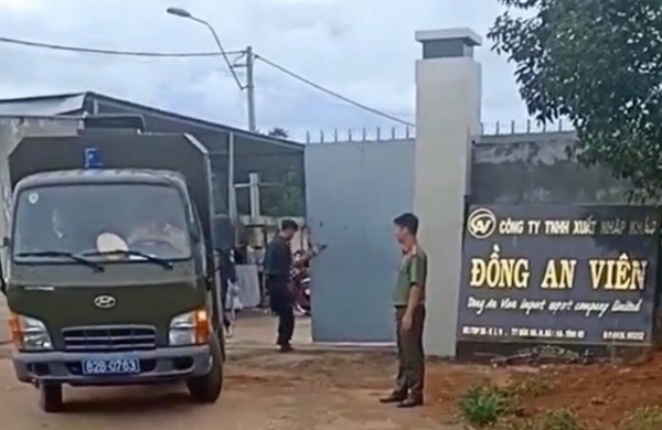Người chứng kiến kể phút công an triệt phá xưởng sản xuất ma túy của người Trung Quốc ở Kon Tum