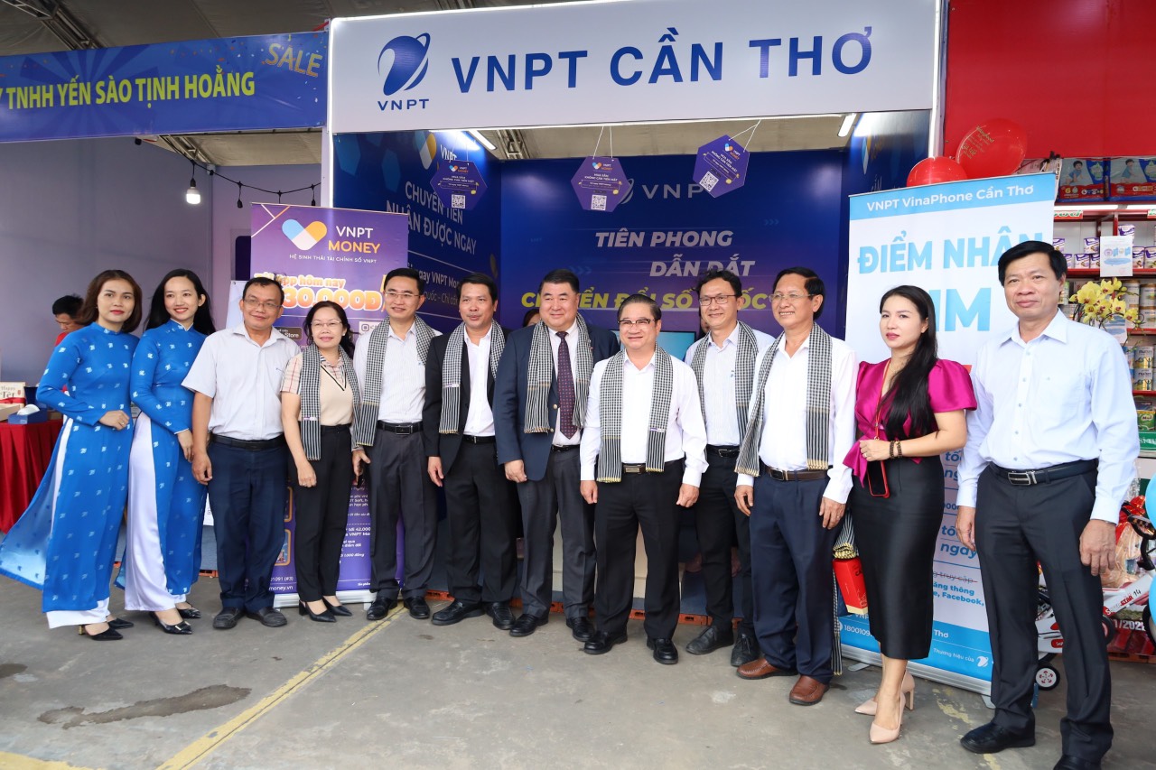 VNPT Cần Thơ tham gia chương trình “Tuần lễ tinh hoa hàng Việt và siêu khuyến mại 2022”.